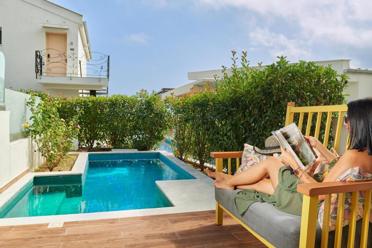 Alexandra Golden Boutique Hotel-Adults Only 크리시 아모우디아 외부 사진