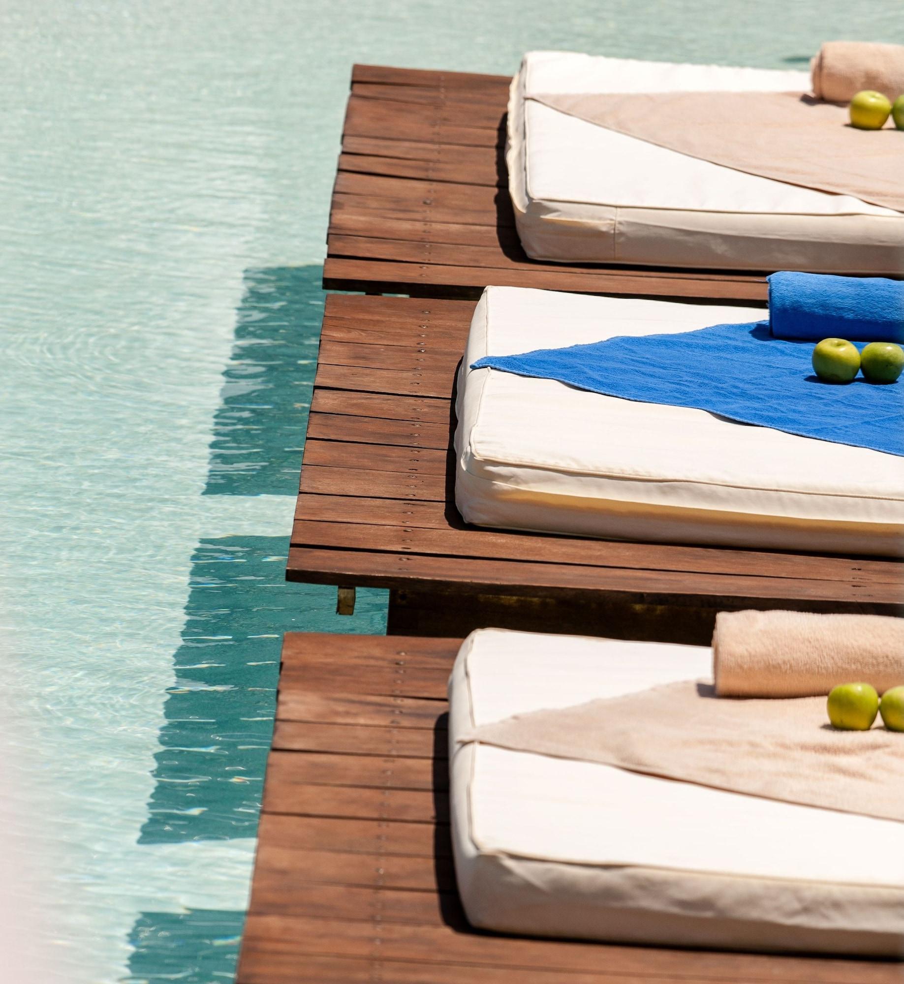 Alexandra Golden Boutique Hotel-Adults Only 크리시 아모우디아 외부 사진