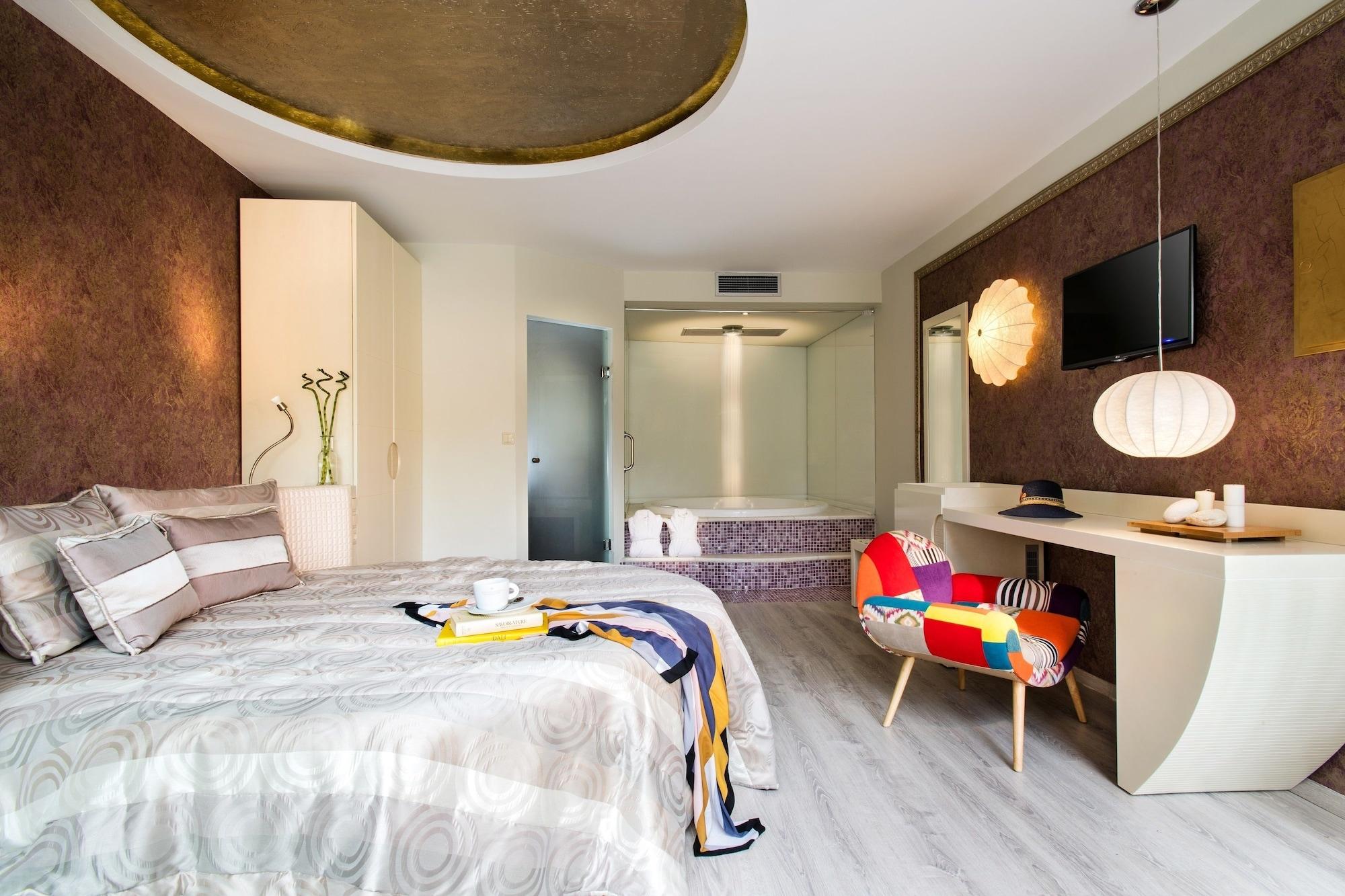 Alexandra Golden Boutique Hotel-Adults Only 크리시 아모우디아 외부 사진