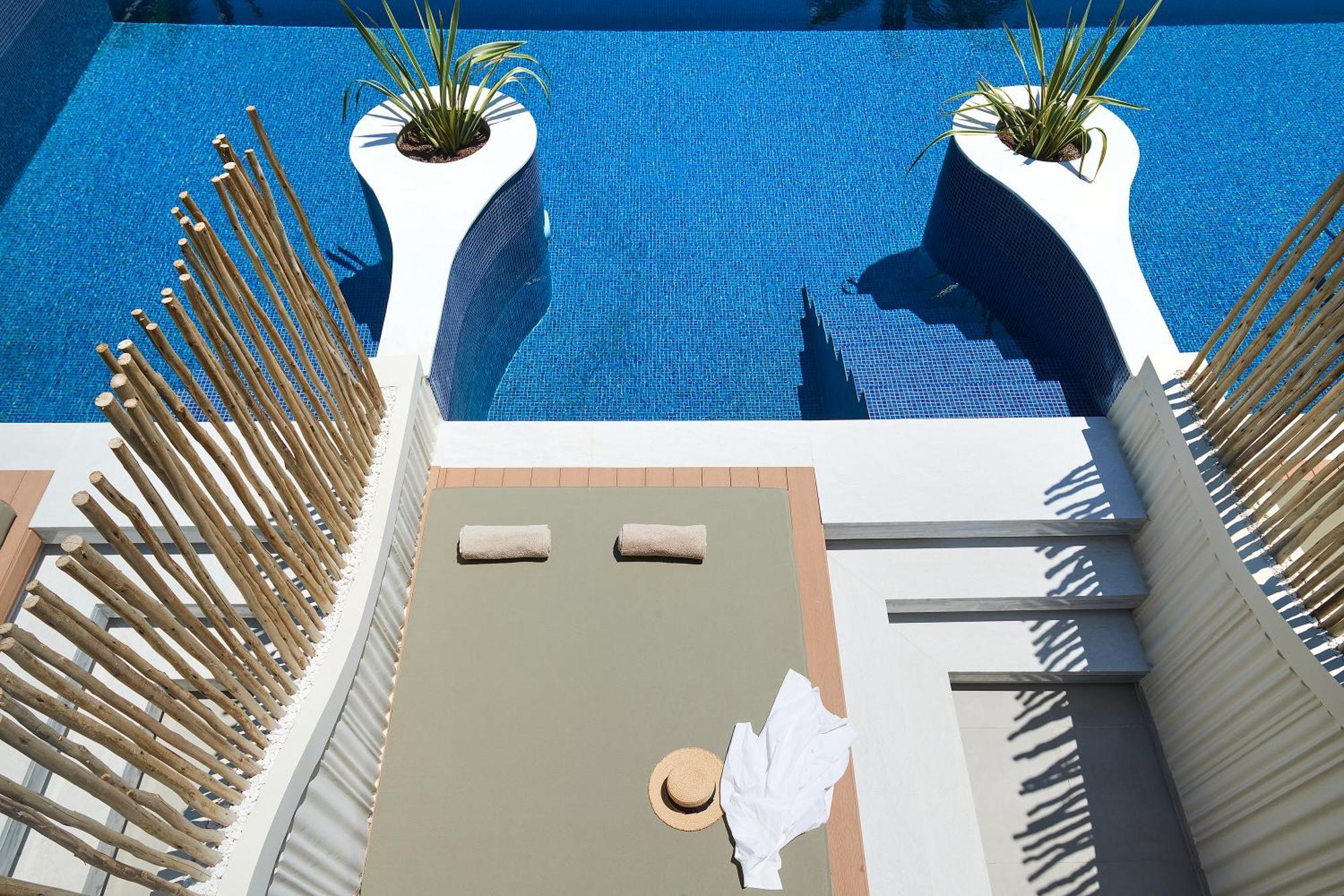 Alexandra Golden Boutique Hotel-Adults Only 크리시 아모우디아 외부 사진