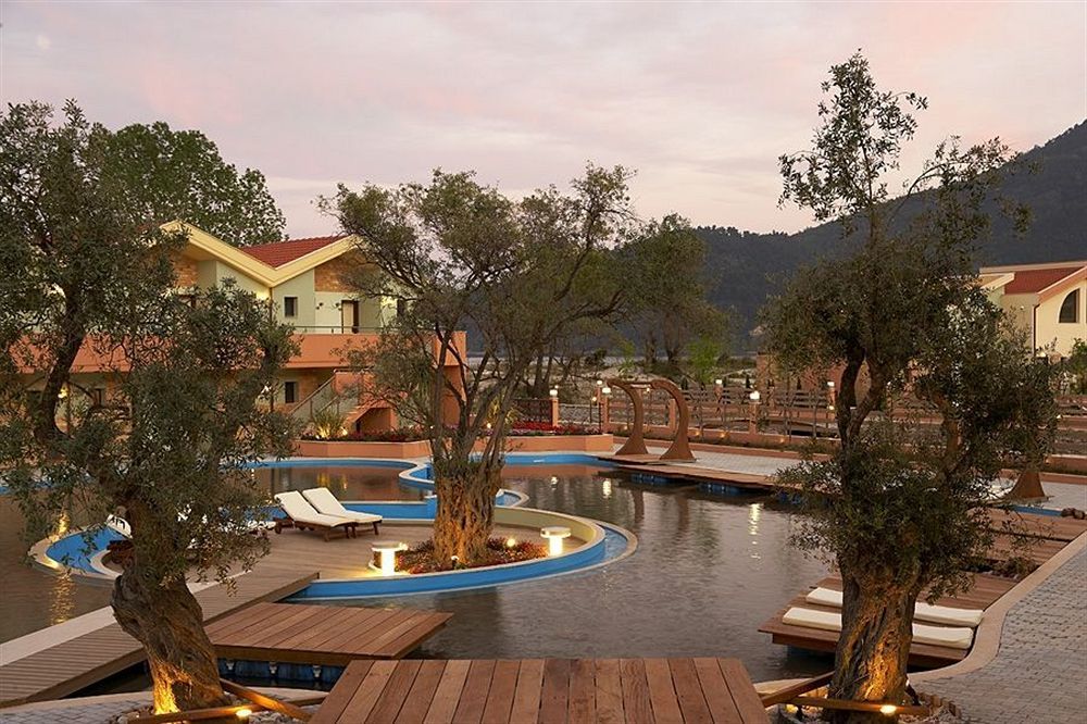 Alexandra Golden Boutique Hotel-Adults Only 크리시 아모우디아 외부 사진